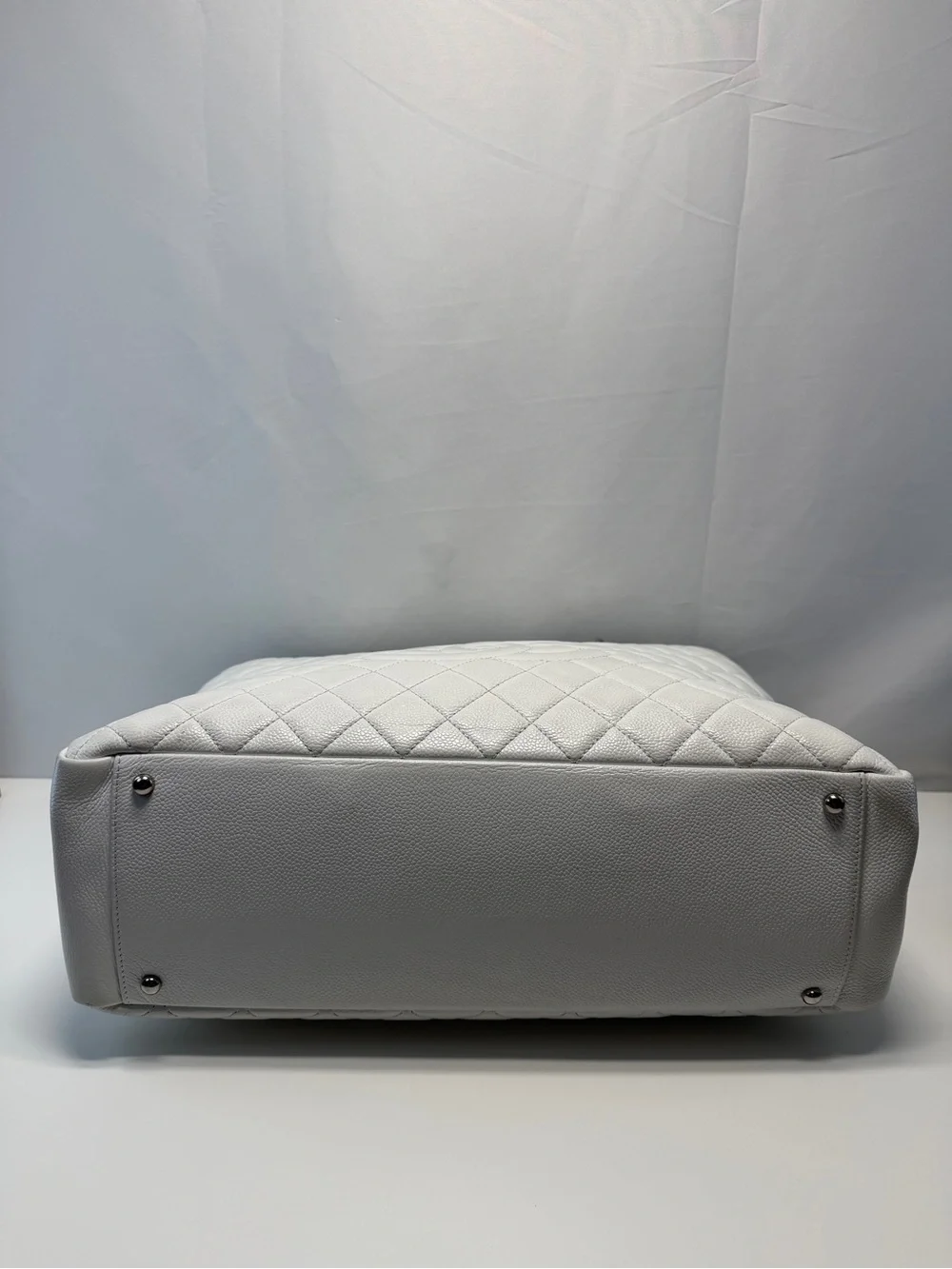 CHANEL classic quilted